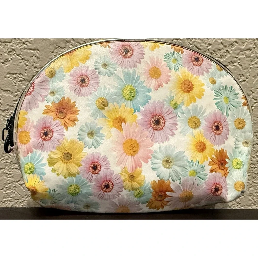 Nesting Cosmetic Bags Floral Daisy Pattern Set of 4 Pink Yellow Blue